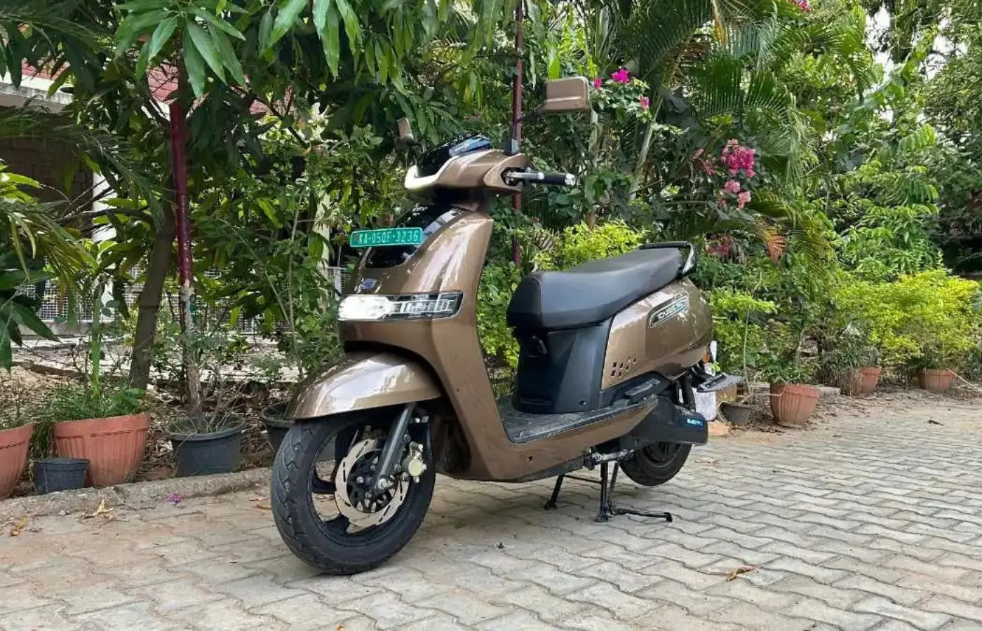 TVS iQube Mainstream variant